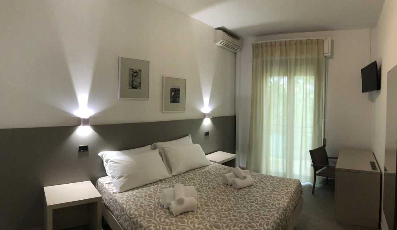 Vinsea Hotel Bellaria-Igea Marina Bagian luar foto