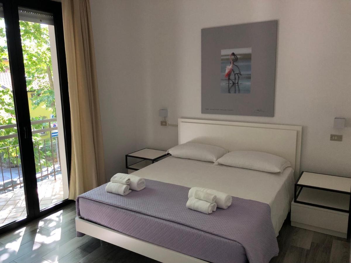 Vinsea Hotel Bellaria-Igea Marina Bagian luar foto