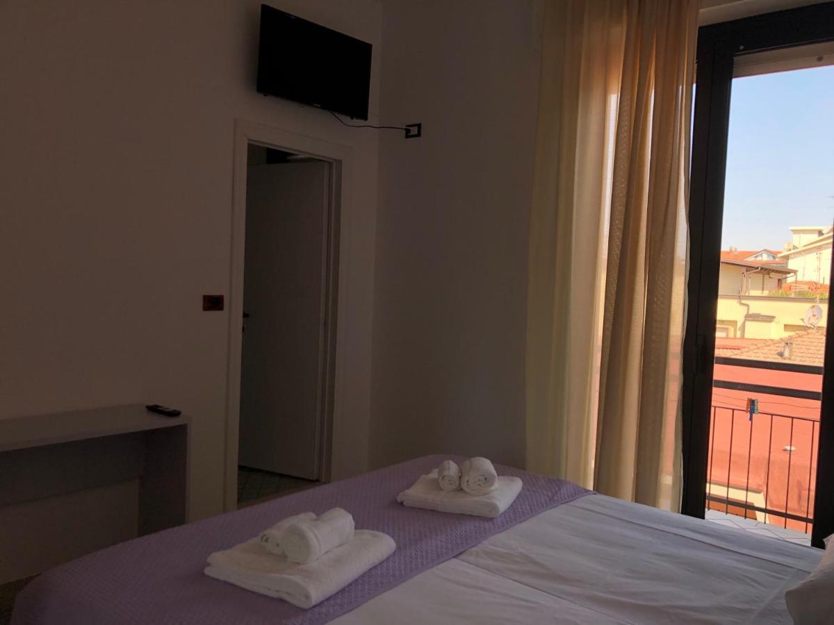 Vinsea Hotel Bellaria-Igea Marina Bagian luar foto