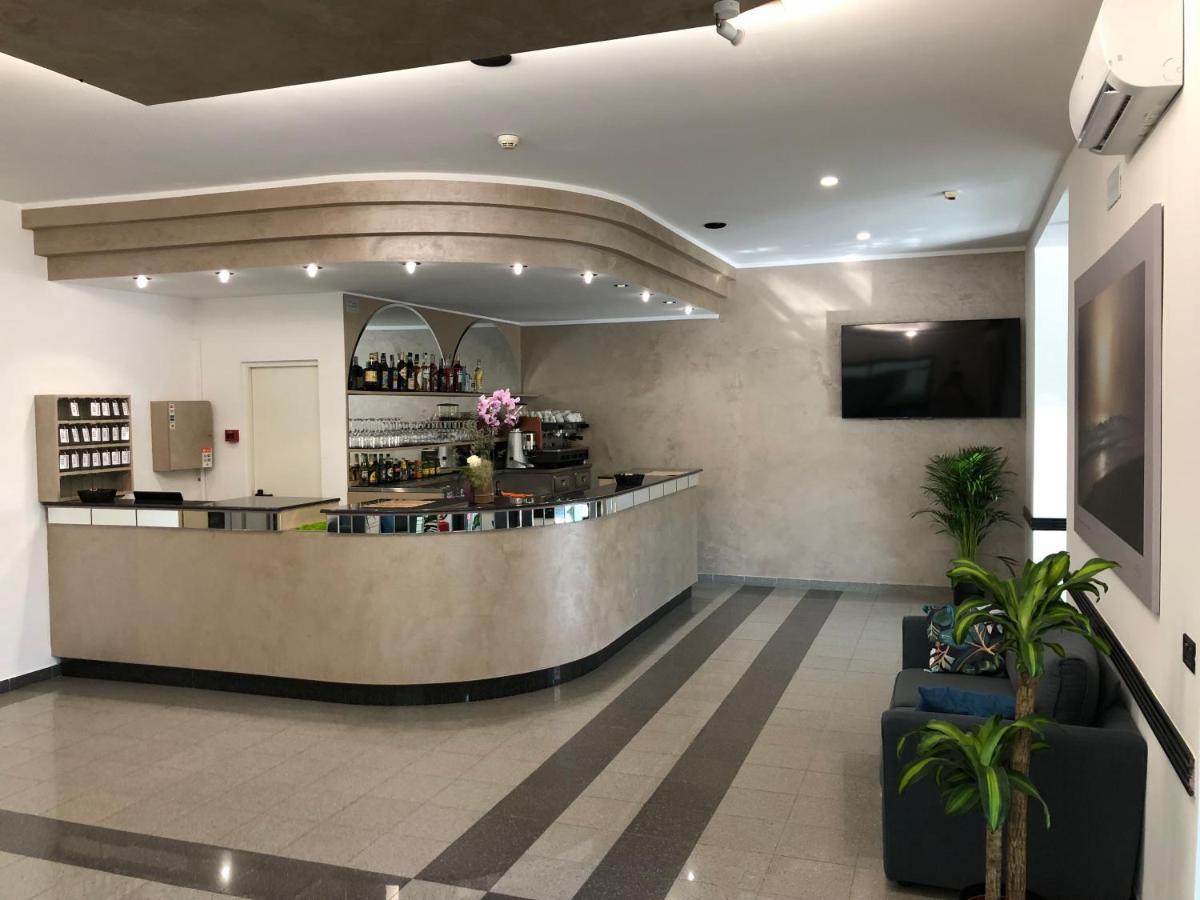 Vinsea Hotel Bellaria-Igea Marina Bagian luar foto