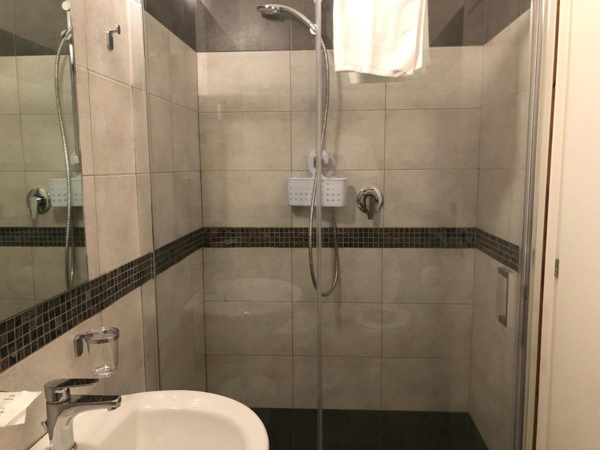 Vinsea Hotel Bellaria-Igea Marina Bagian luar foto