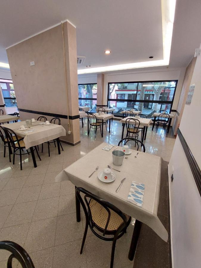 Vinsea Hotel Bellaria-Igea Marina Bagian luar foto