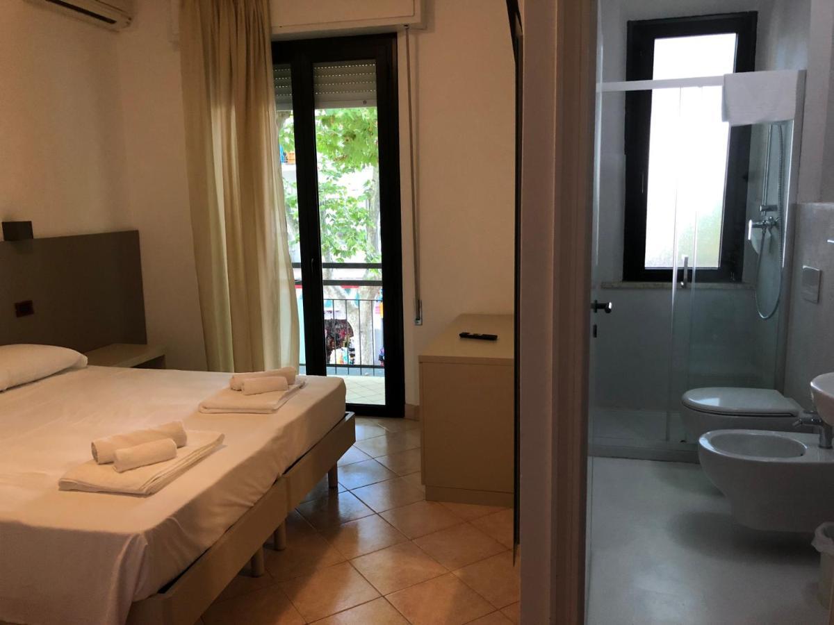 Vinsea Hotel Bellaria-Igea Marina Bagian luar foto