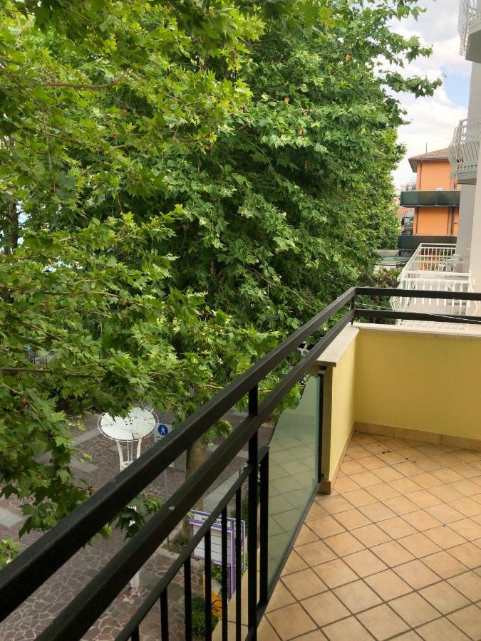 Vinsea Hotel Bellaria-Igea Marina Bagian luar foto